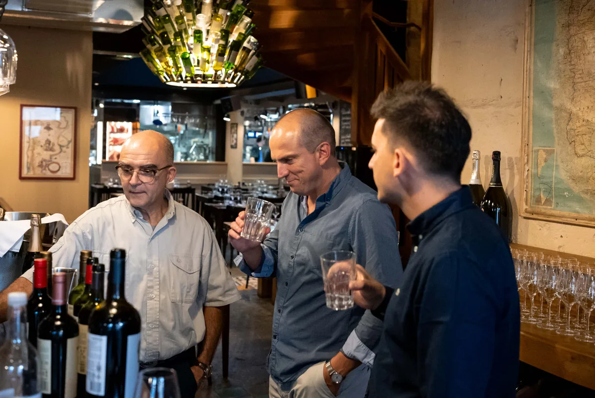 Hugo Naón dégustation vins clients El Nacional
